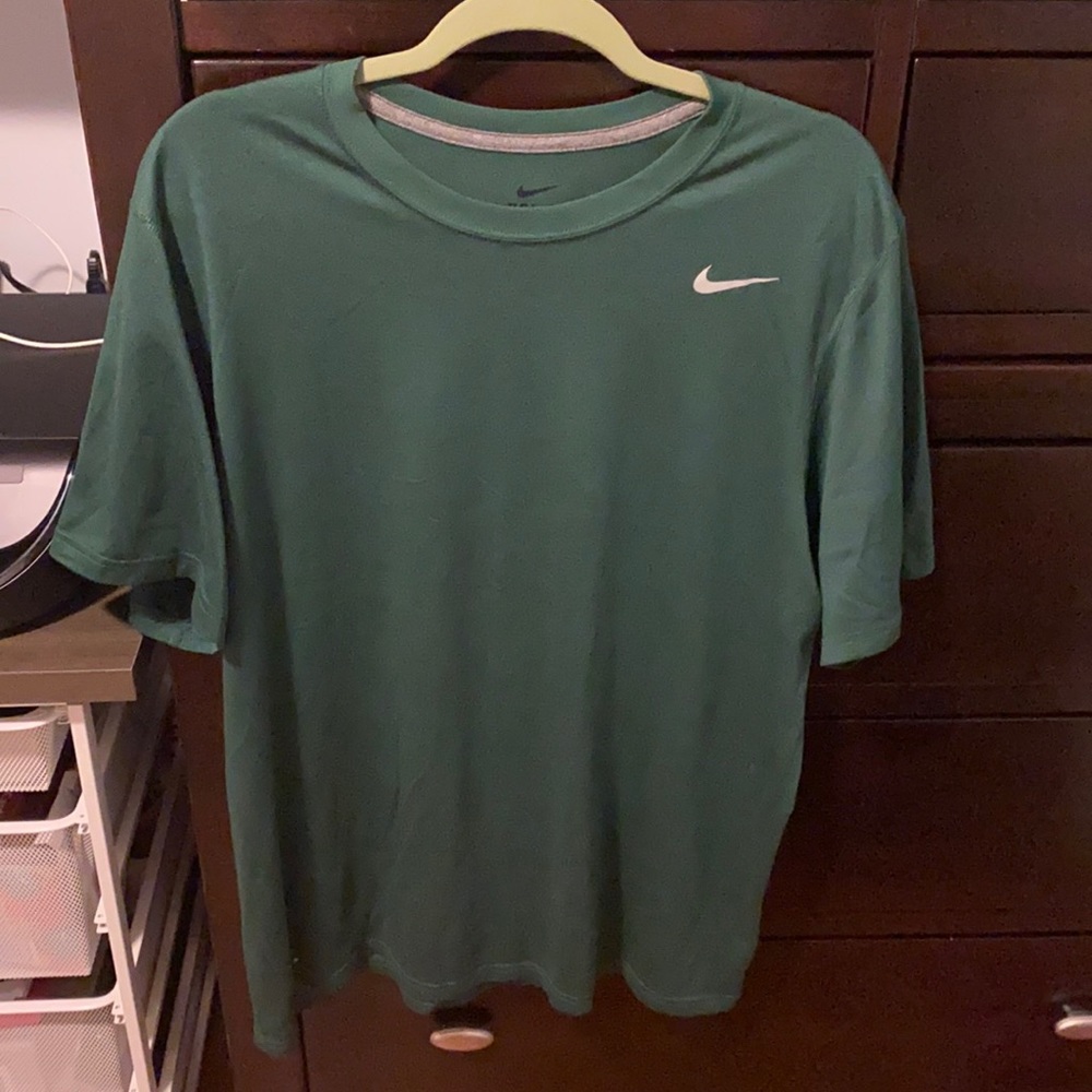 Nike men’s dri-fit t-shirt